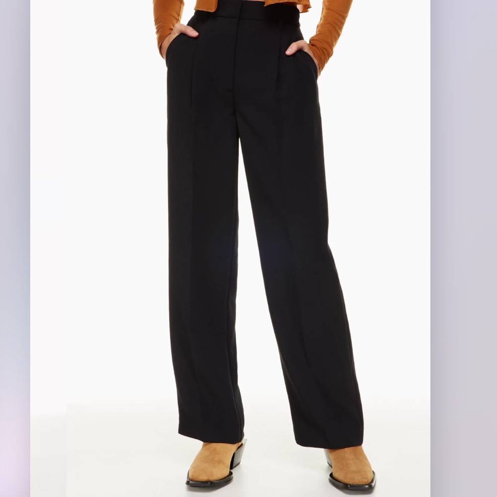 Aritzia Effortless Cropped Pant - size 00